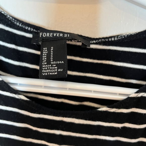 Forever 21. Womens skater dress. Size small. Black and white strip. GUC - Picture 3 of 3